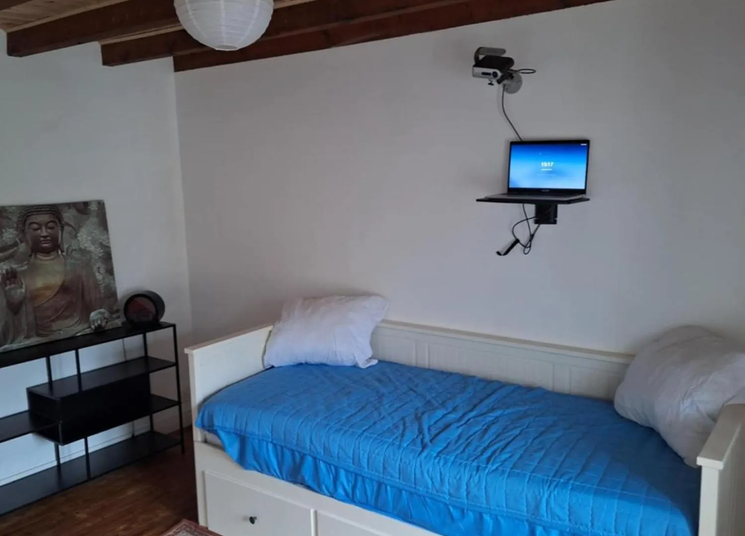 Holiday home Gite Des Monts D'Arree La Feuillee